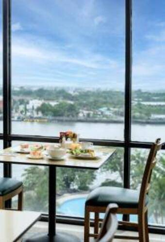 Riverine Place Hotel And Residence