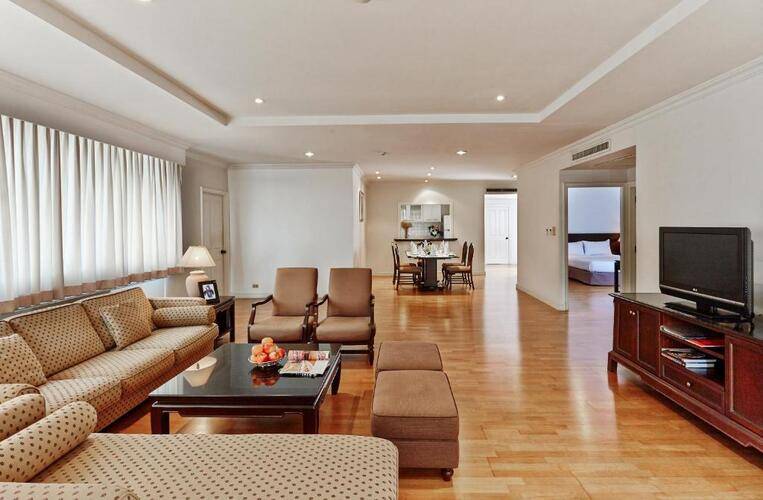 Riverine Place Hotel And Residence