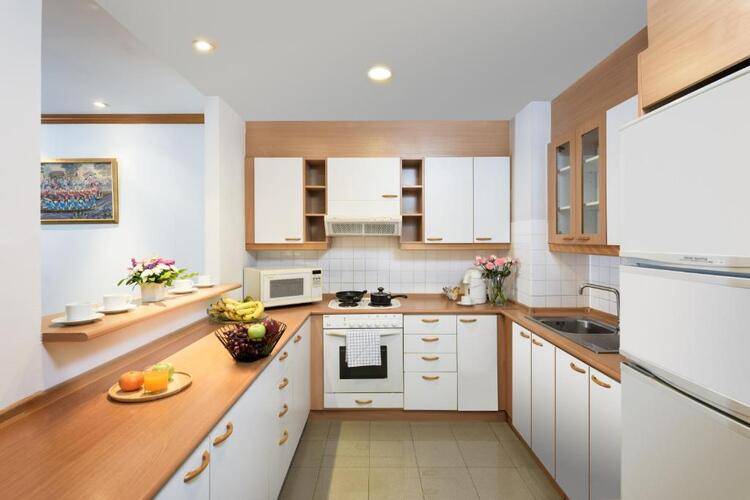 Riverine Place Hotel And Residence