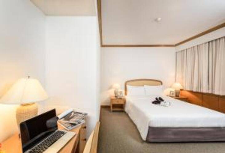 Riverine Place Hotel And Residence