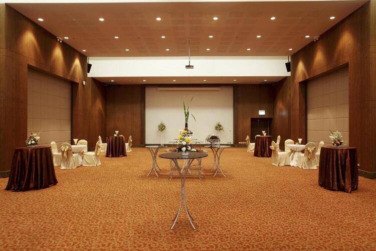 Centara Life Government Complex Hotel & Convention Centre Chaeng Watthana