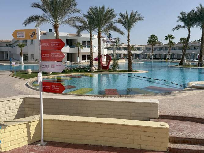 WB TRAVEL Dreams Vacation Resort