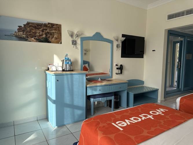 WB TRAVEL Dreams Vacation Resort