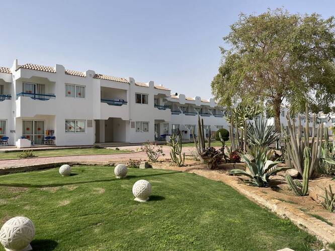 WB TRAVEL Dreams Vacation Resort