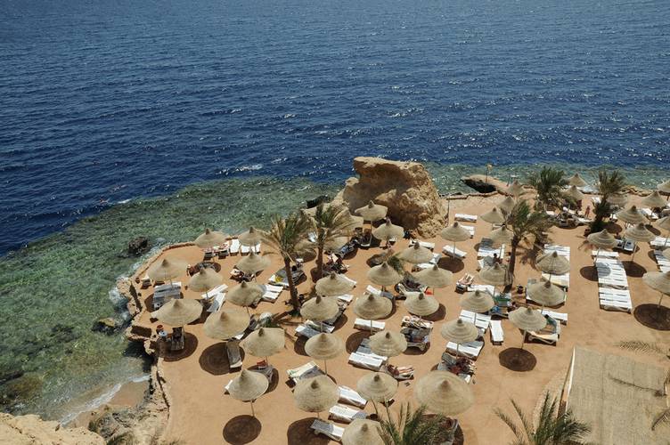 WB TRAVEL Dreams Vacation Resort