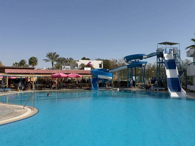 WB TRAVEL Dreams Vacation Resort