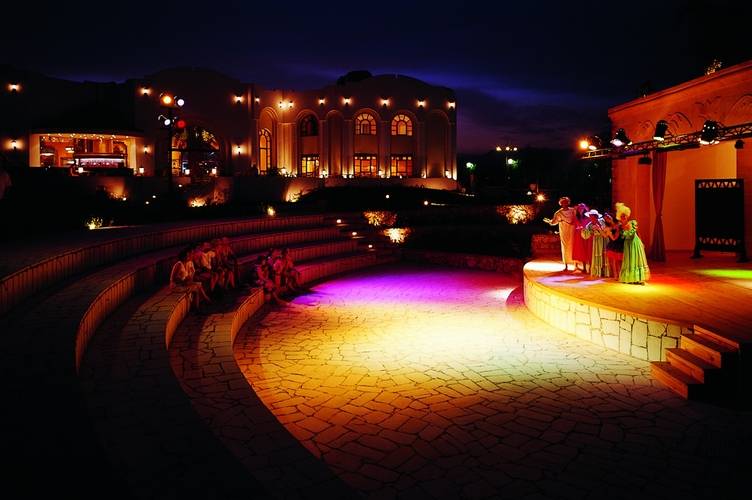 WB TRAVEL Dreams Vacation Resort