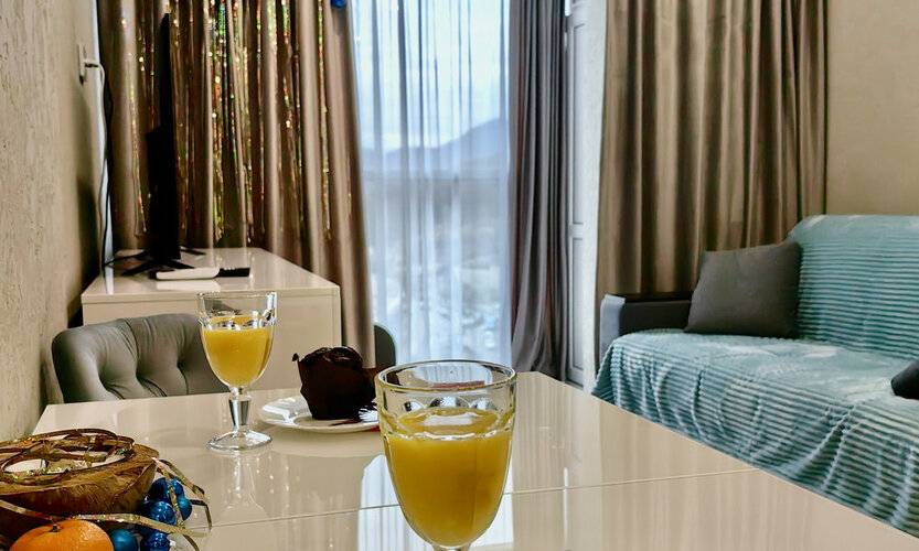 Глазурь На Ясногорской 16/6