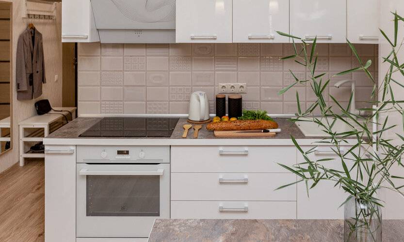 Na Esaulenko 4/6 (На Есауленко 4/6)