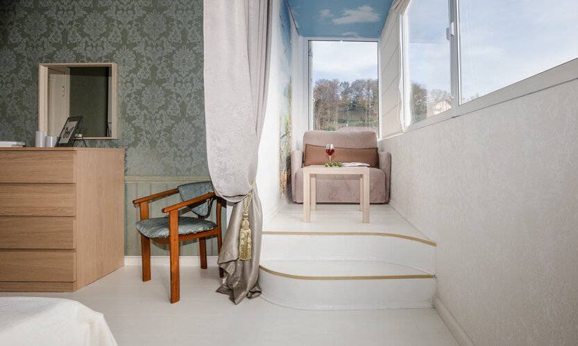 Na Esaulenko 4/6 (На Есауленко 4/6)