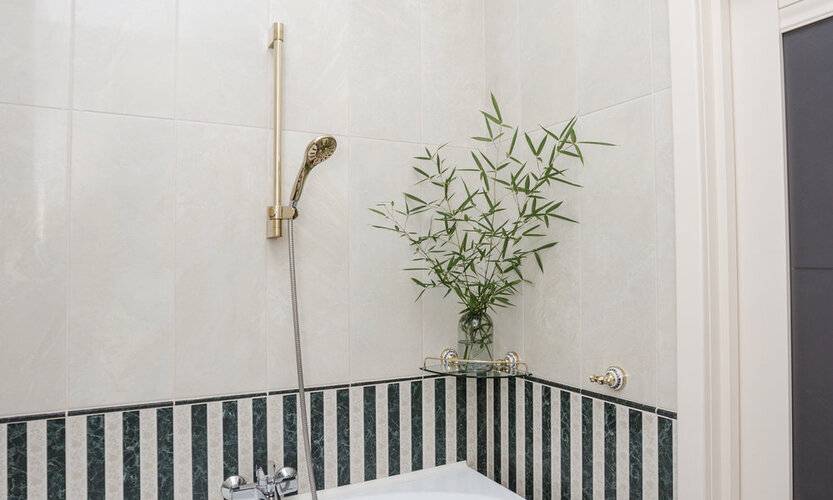 Na Esaulenko 4/6 (На Есауленко 4/6)