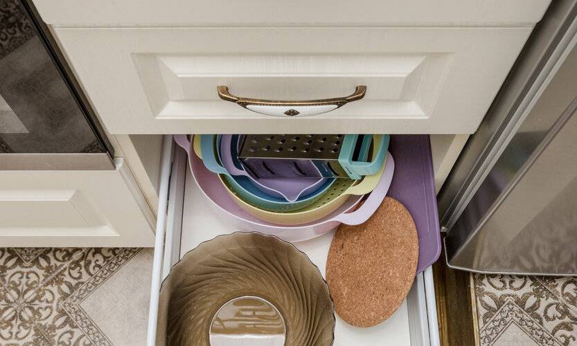 Na Esaulenko 4/6 (На Есауленко 4/6)