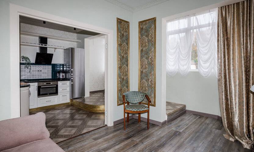 Na Esaulenko 4/6 (На Есауленко 4/6)