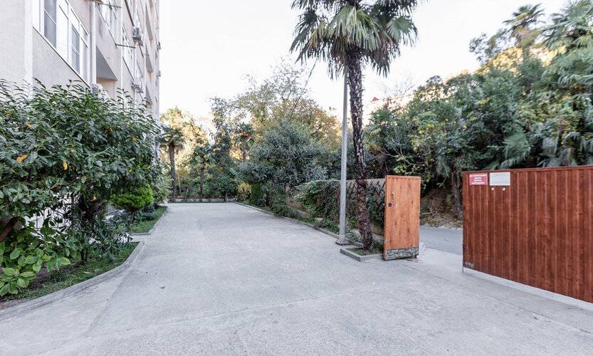 Na Esaulenko 4/6 (На Есауленко 4/6)