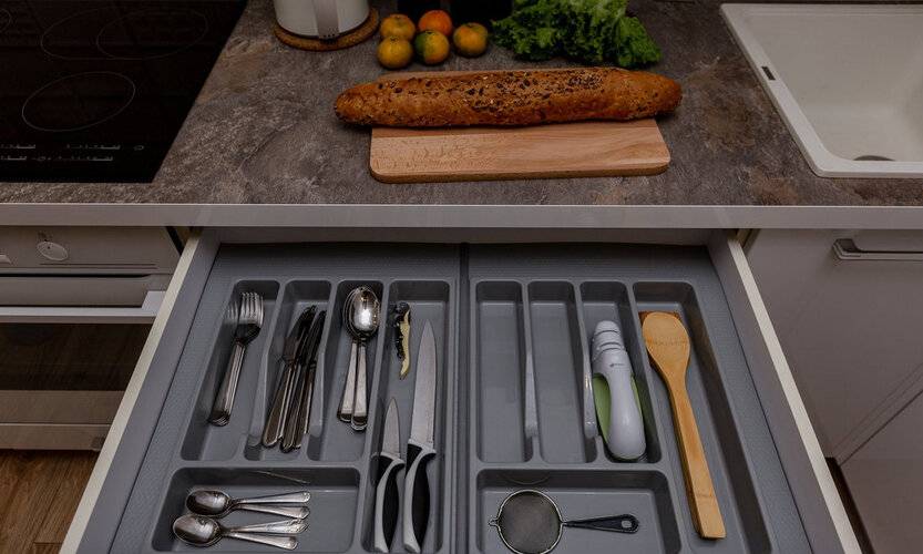 Na Esaulenko 4/6 (На Есауленко 4/6)