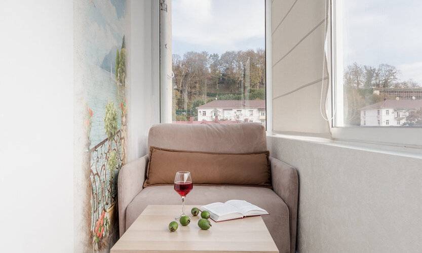 Na Esaulenko 4/6 (На Есауленко 4/6)