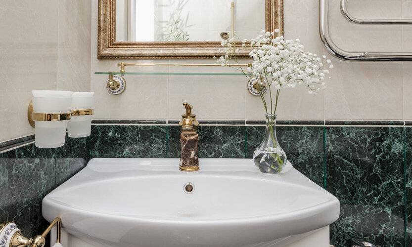 Na Esaulenko 4/6 (На Есауленко 4/6)