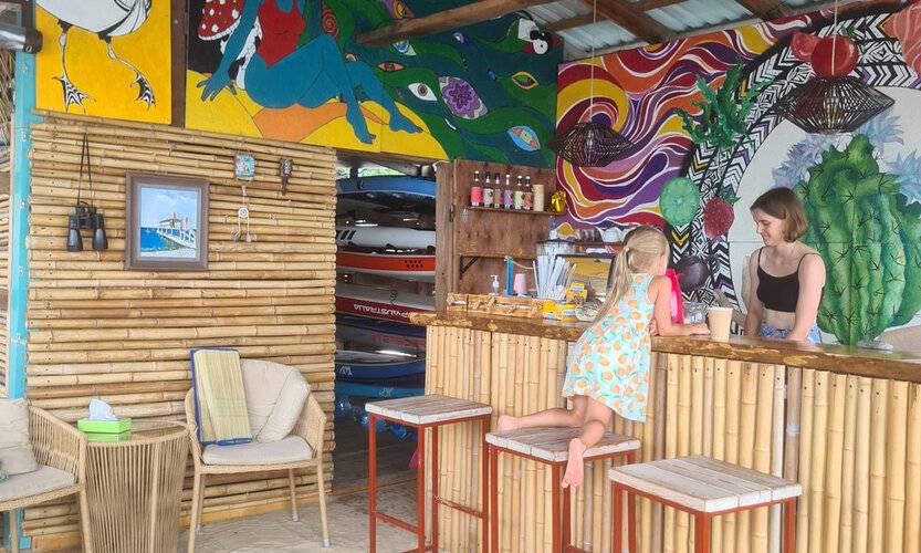 Na Esaulenko 4/6 (На Есауленко 4/6)