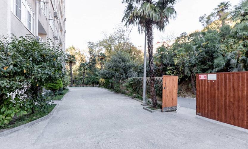 Na Esaulenko 4/6 (На Есауленко 4/6)