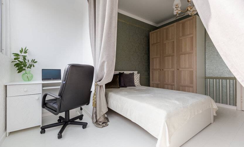 Na Esaulenko 4/6 (На Есауленко 4/6)