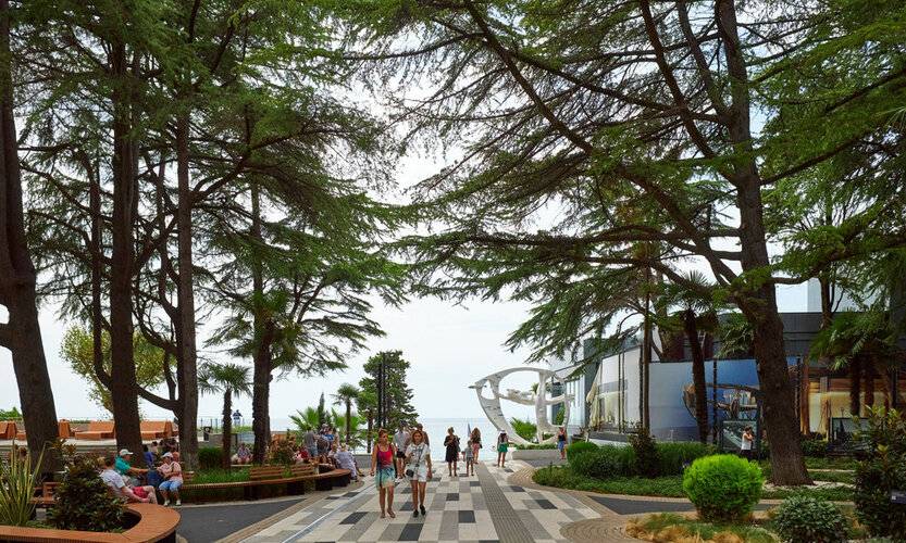 Na Tsiurupy 4b (На Цюрупы 4б)