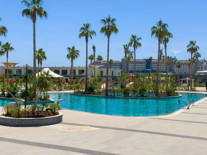 Апартаменты 1+1 В Комплексе Azura World С Видом На Море Для Семейного Отдыха