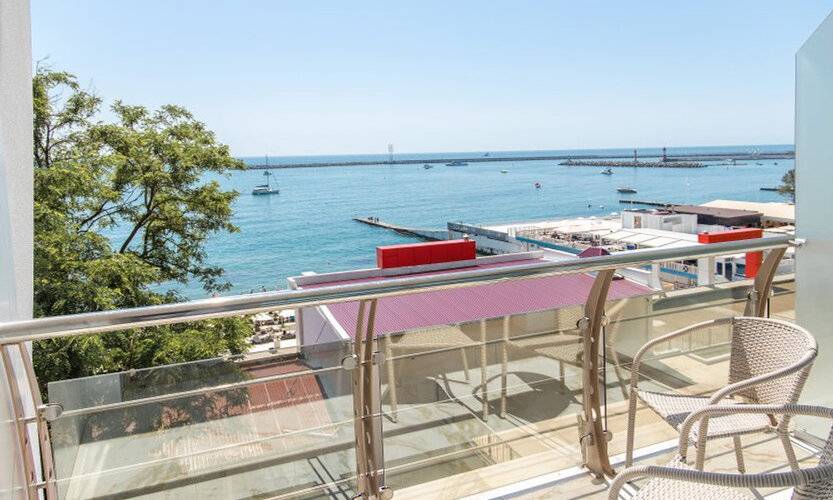 Гавань У Моря