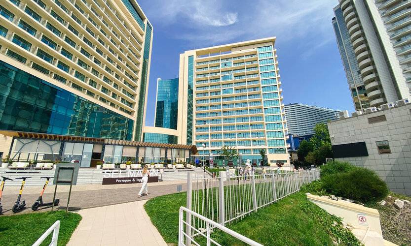 На Орджоникидзе 11/1