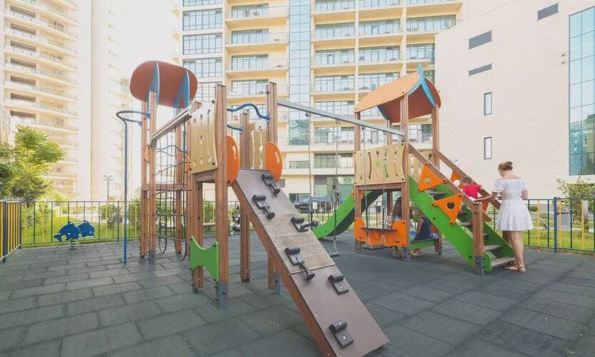 На Орджоникидзе 11/1