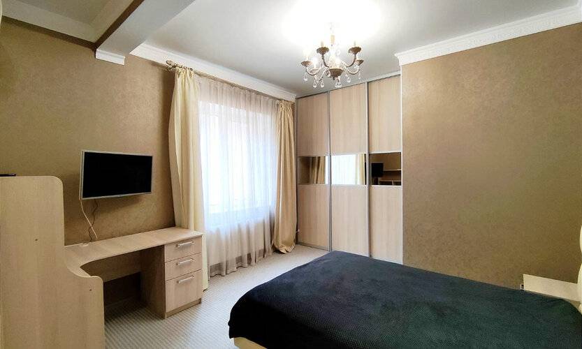 На Просвещения 85б