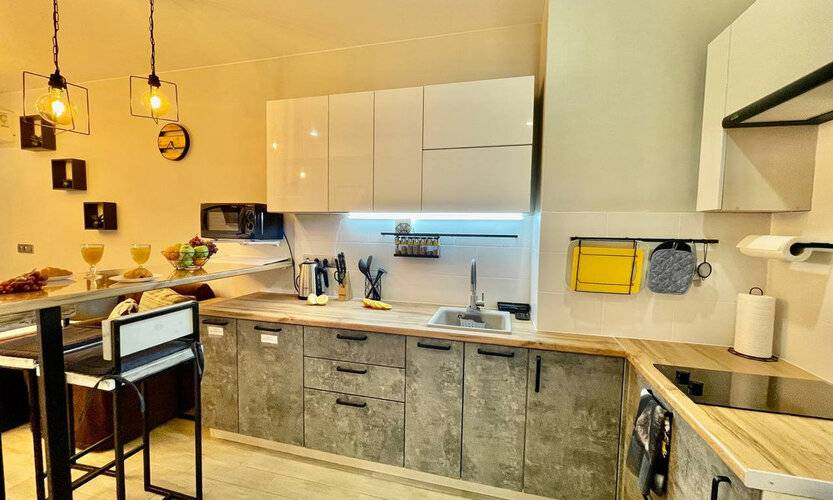 Sun City На Горького 24