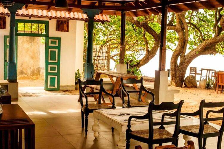 Ocean Gateway Dickwella