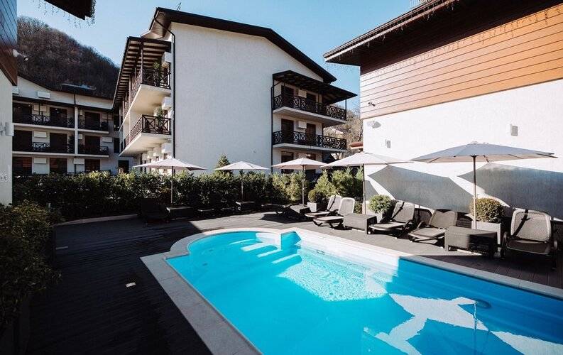 Жить В Горах На Ачишховской 10