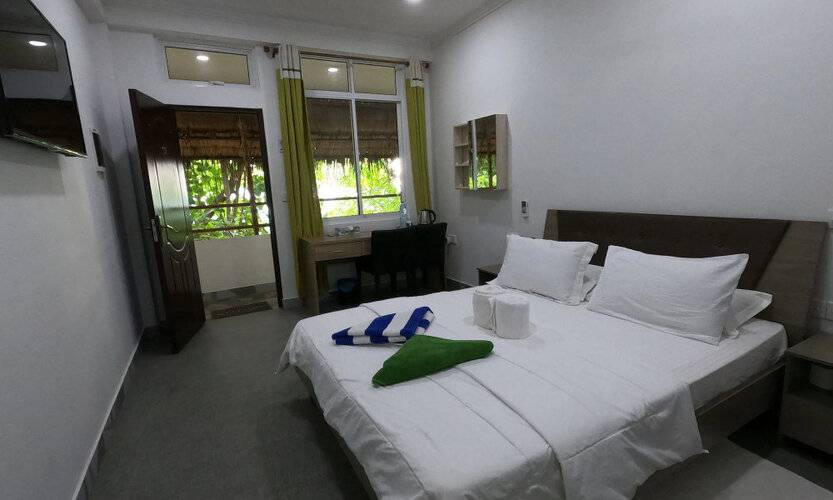 Dhangethi Inn