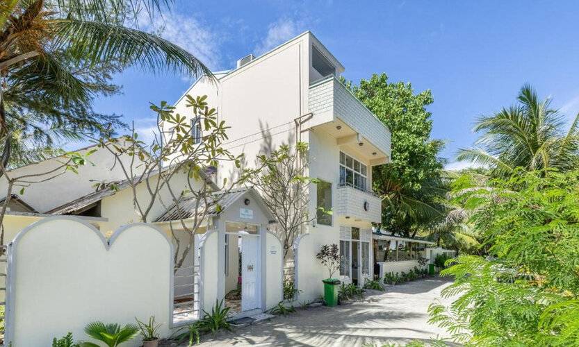 Three Hearts Guesthouse And Villas