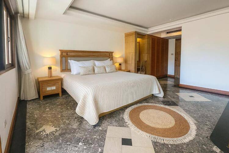 The Taksim Royal Beach Hotel