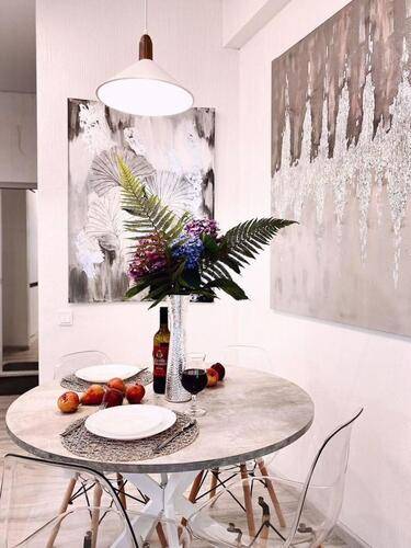 Апартаменты На Улице Первомайская 1