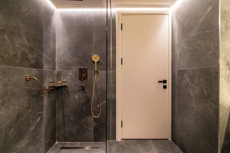 Qlusive Hotel