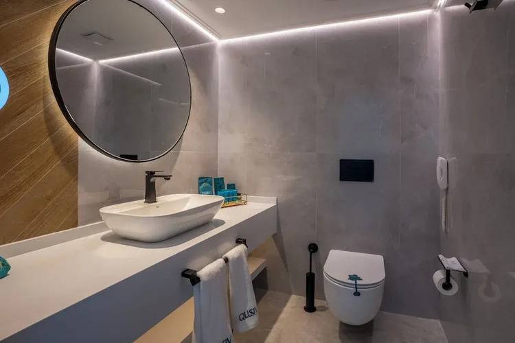 Qlusive Hotel