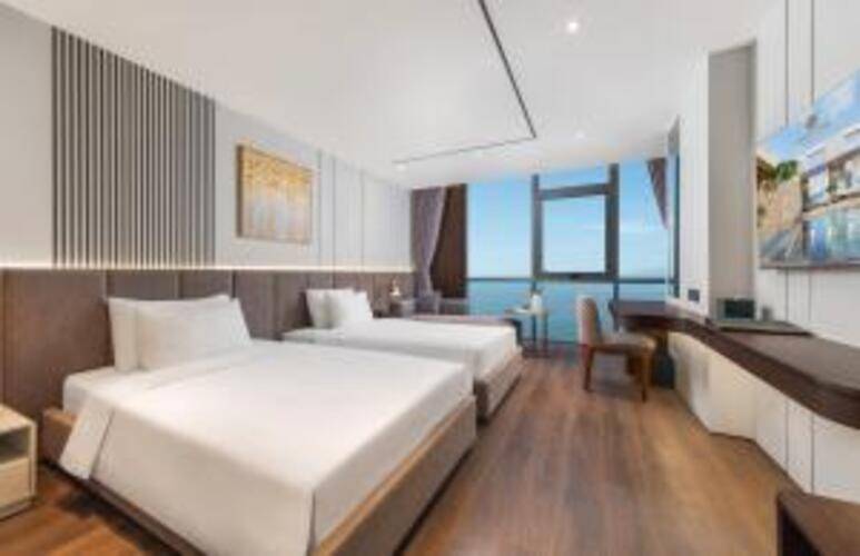 Phuc Long Luxury Hotel