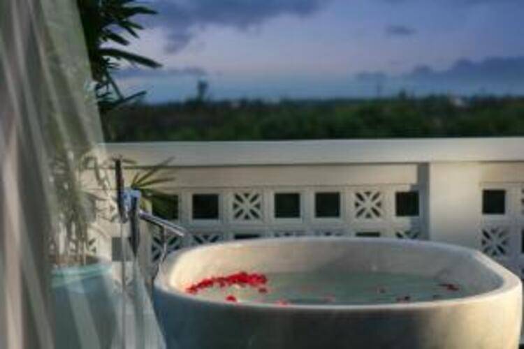 Bliss Hoi An Beach Resort & Wellness