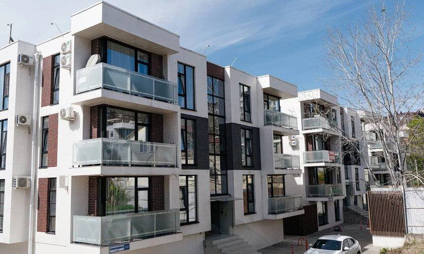 На Молодогвардейской 2/90а