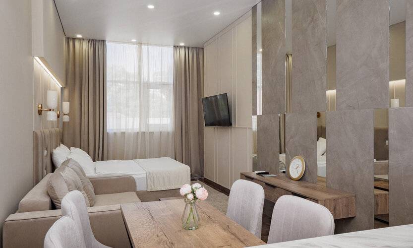 На Учительской 5