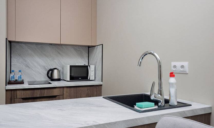 На Учительской 5