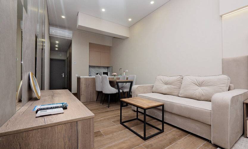 На Учительской 5