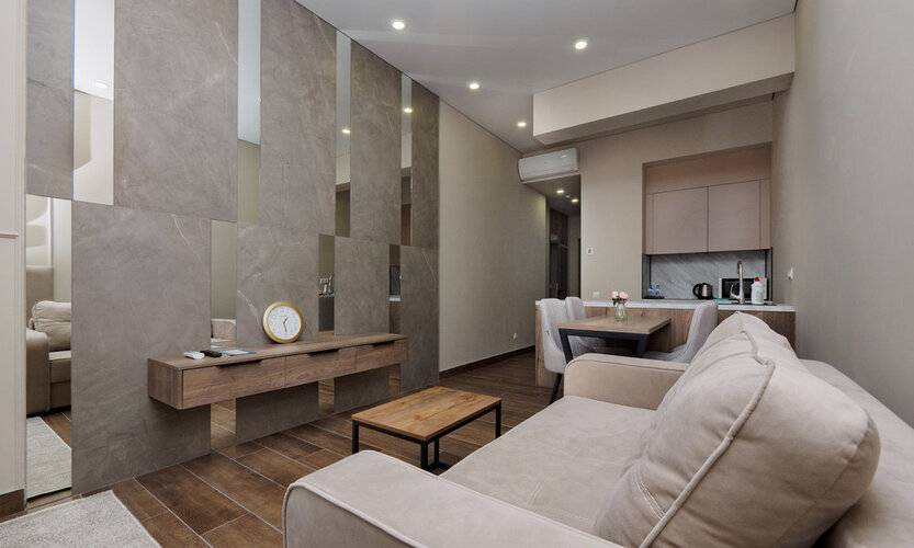 На Учительской 5