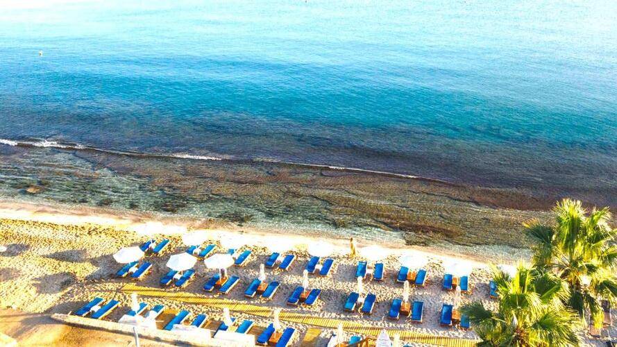 Enorme Infinity Beach