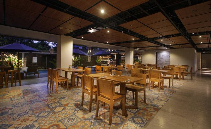 Nadi Hotel Legian