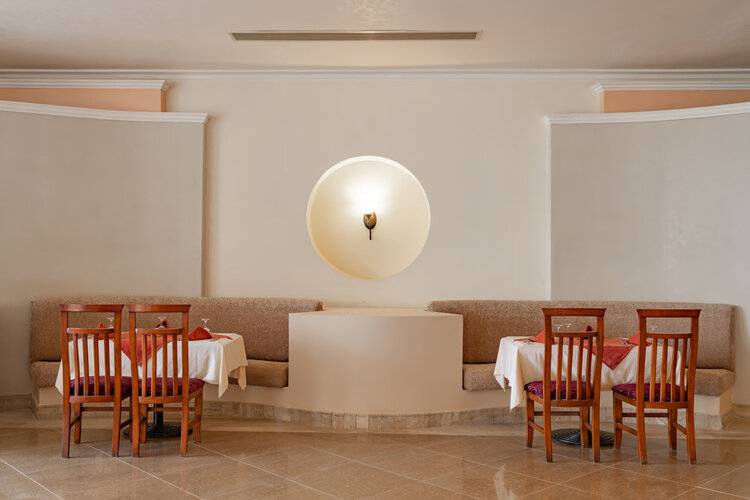 Life Resorts Coral Hills Beach & Spa