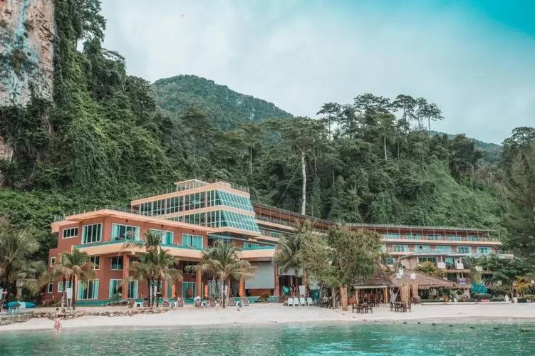 Phi Phi Cliff Beach Resort